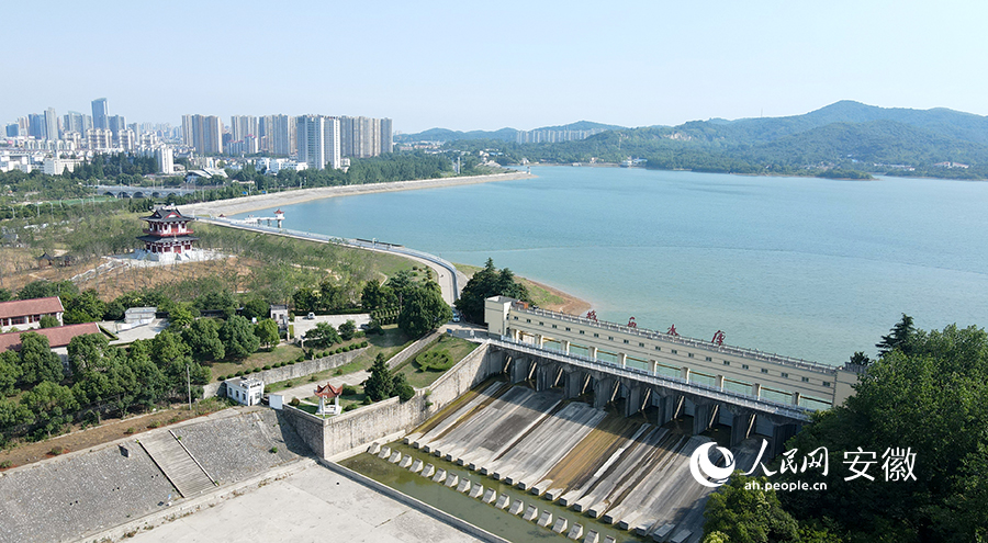 航拍西涧湖，又名城西水库。人民网 王锐摄