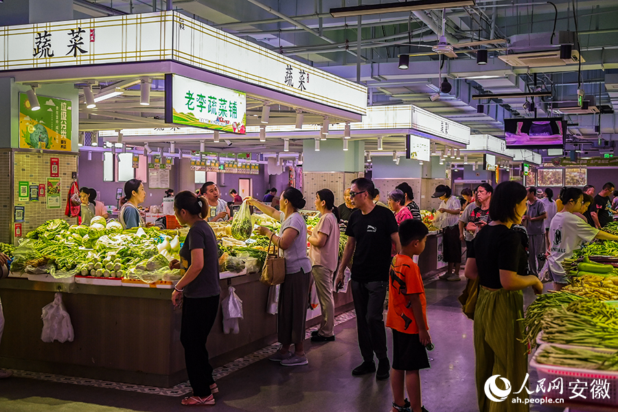 干净整洁的市场环境。人民网记者 苗子健摄